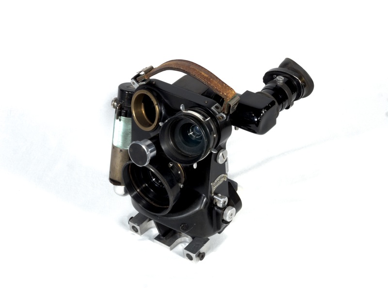 Lot 260 - Éclair Cameflex Cine Camera Body for 16mm